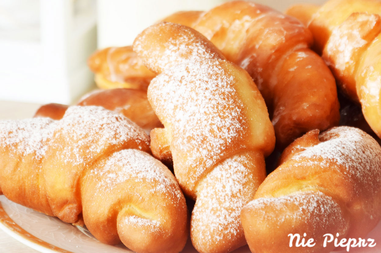 Pączki w kształcie rogalików